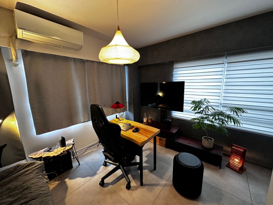 daini avenue house desk light floor